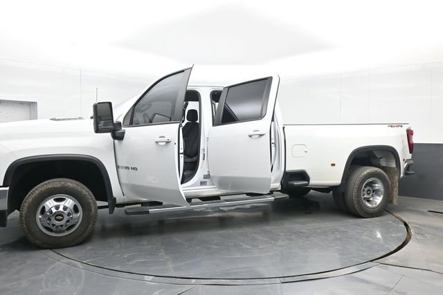Used 2023 Chevrolet Silverado 3500 LT image 48