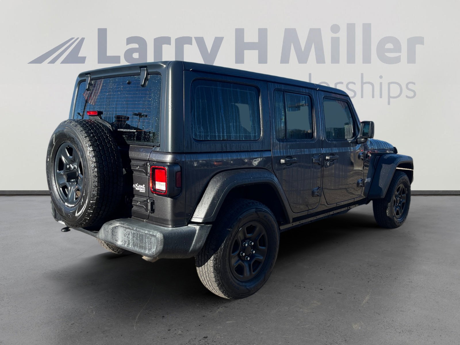 Used 2018 Jeep Wrangler Unlimited Sport image 5