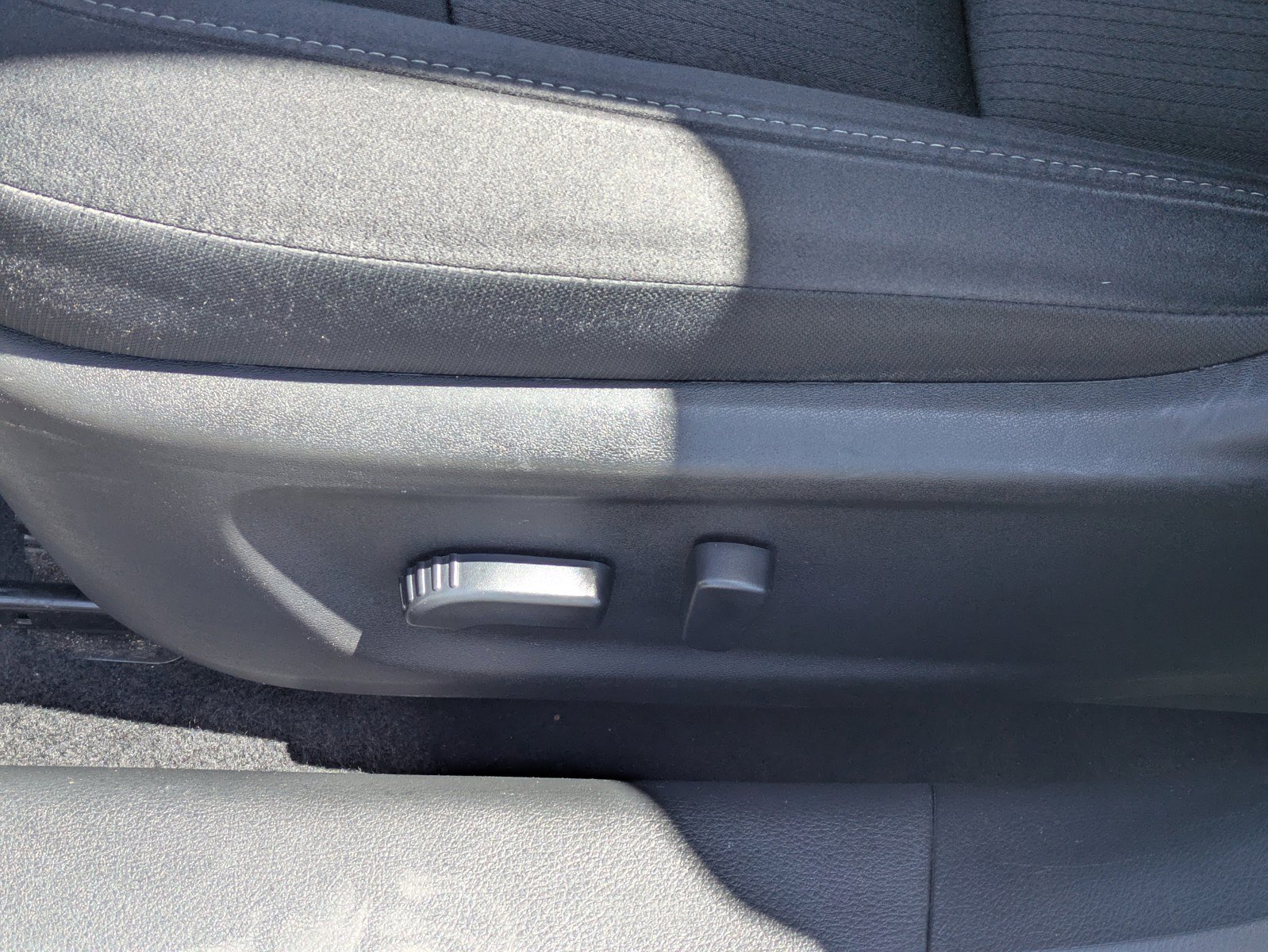 Used 2024 Nissan Altima 2.5 SV FWD image 27