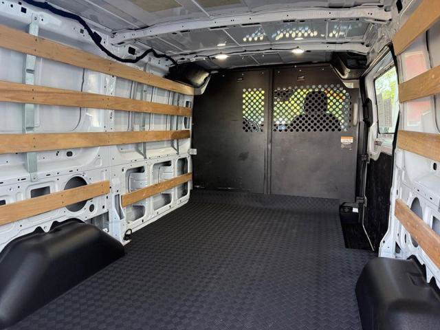 Certified 2024 Ford Transit 250 Low Roof w/ Exterior Upgrade Package RWD image 5
