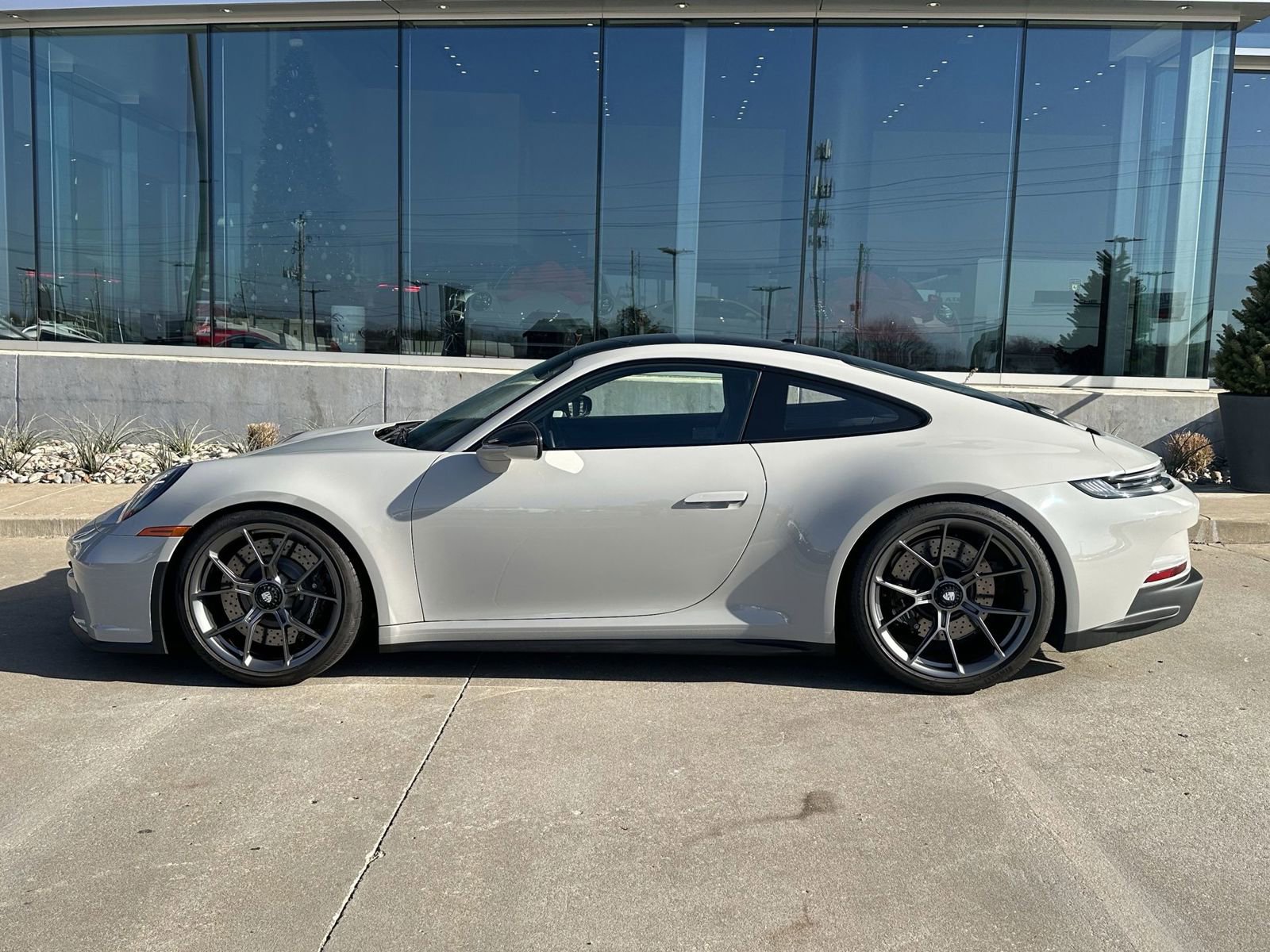 Used 2023 Porsche 911 GT3 image 2
