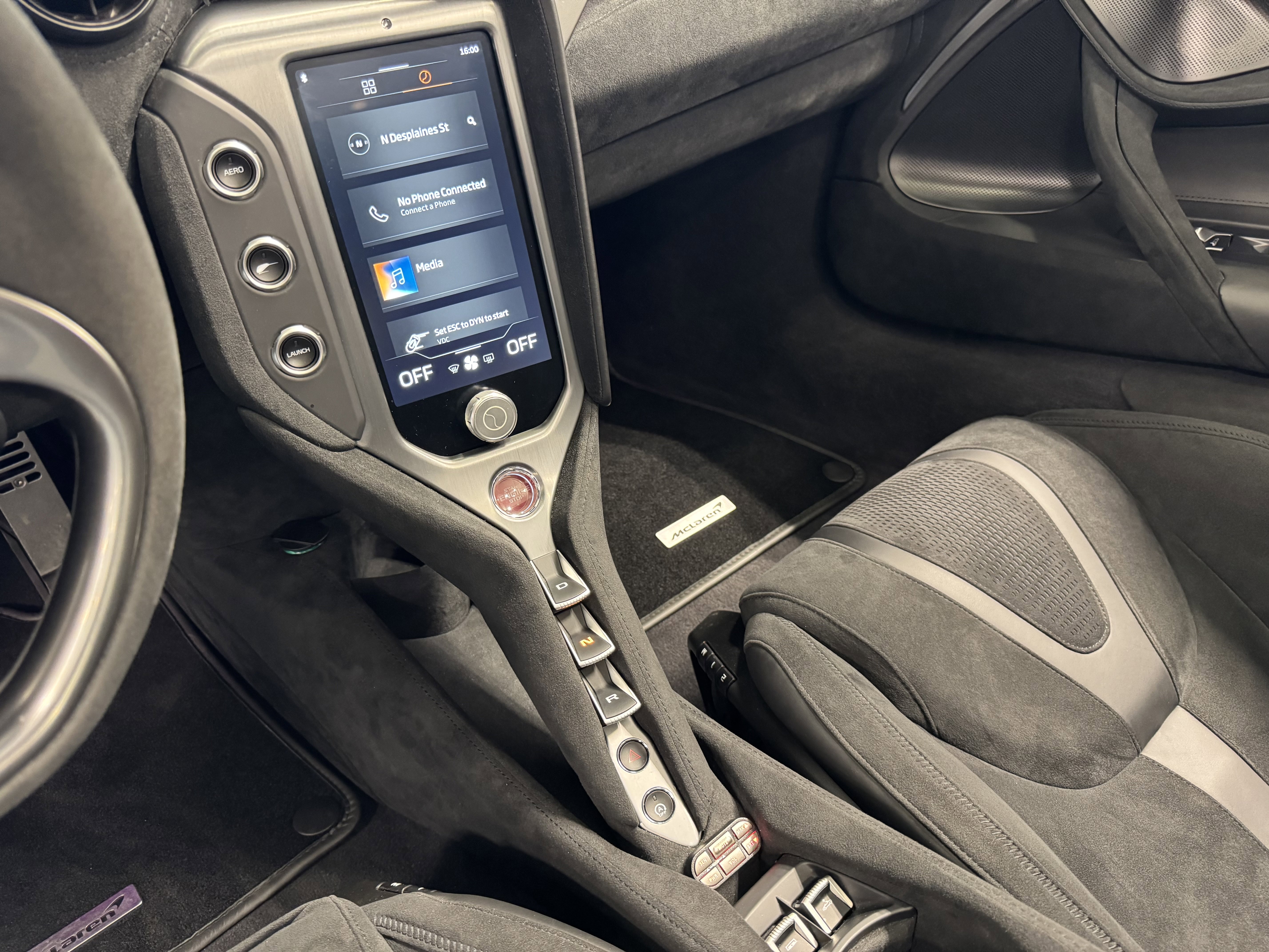 Used 2024 McLaren 750S Spider image 14