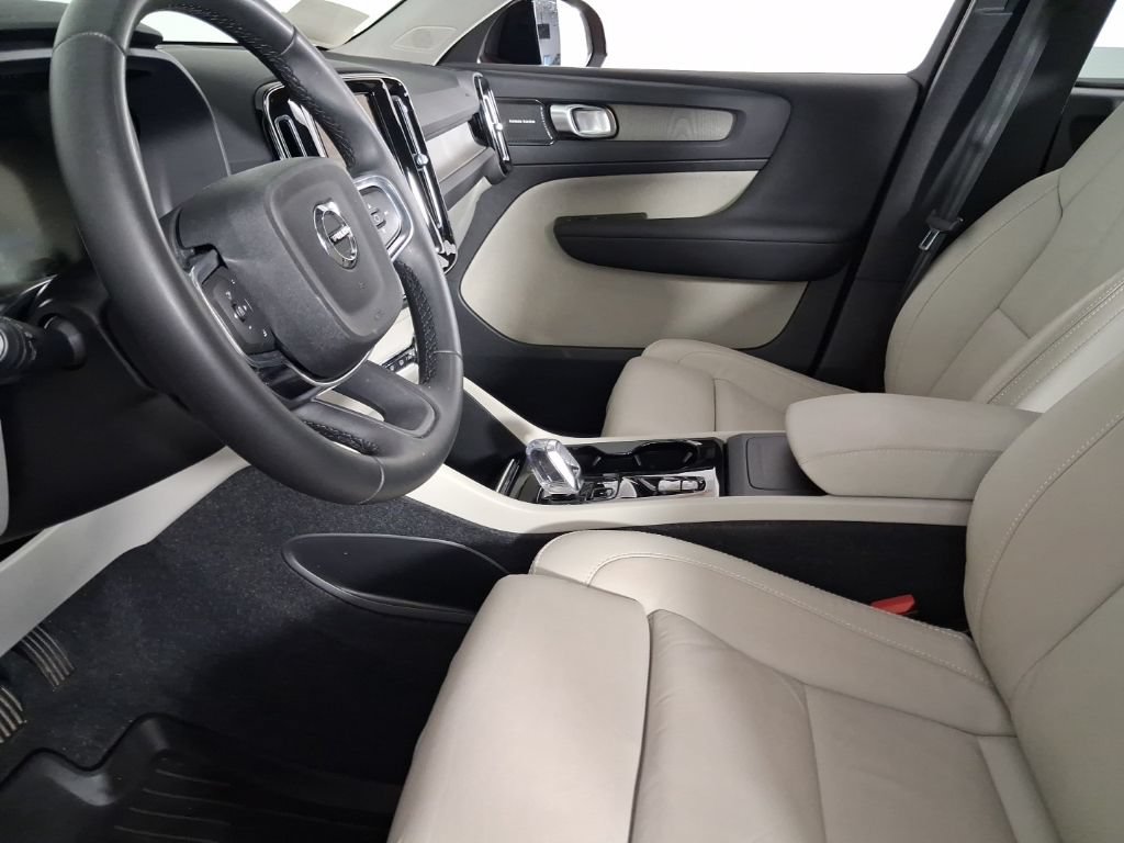 Certified 2023 Volvo XC40 B5 Ultimate w/ Climate Package AWD/4WD image 21
