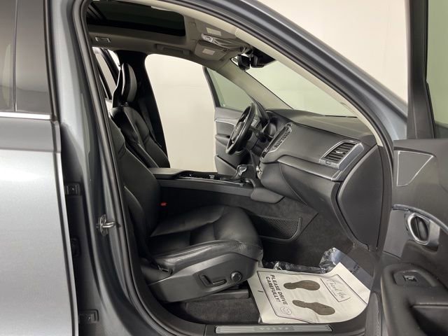 Used 2020 Volvo XC90 T6 Momentum image 39