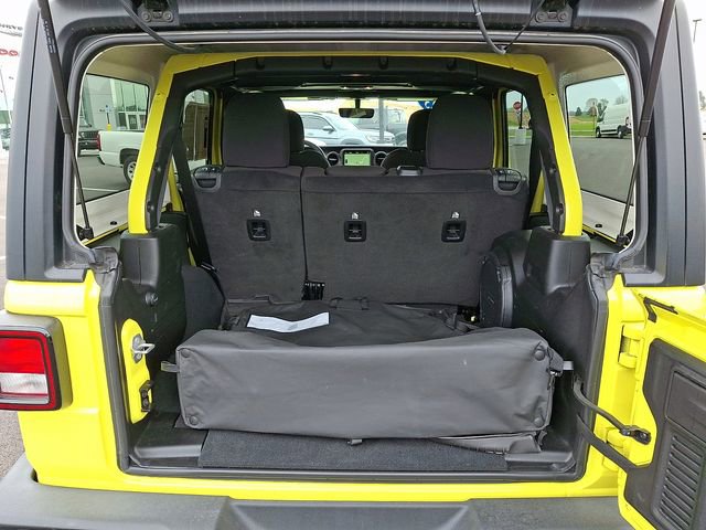 Used 2023 Jeep Wrangler Unlimited Sport AWD/4WD image 32