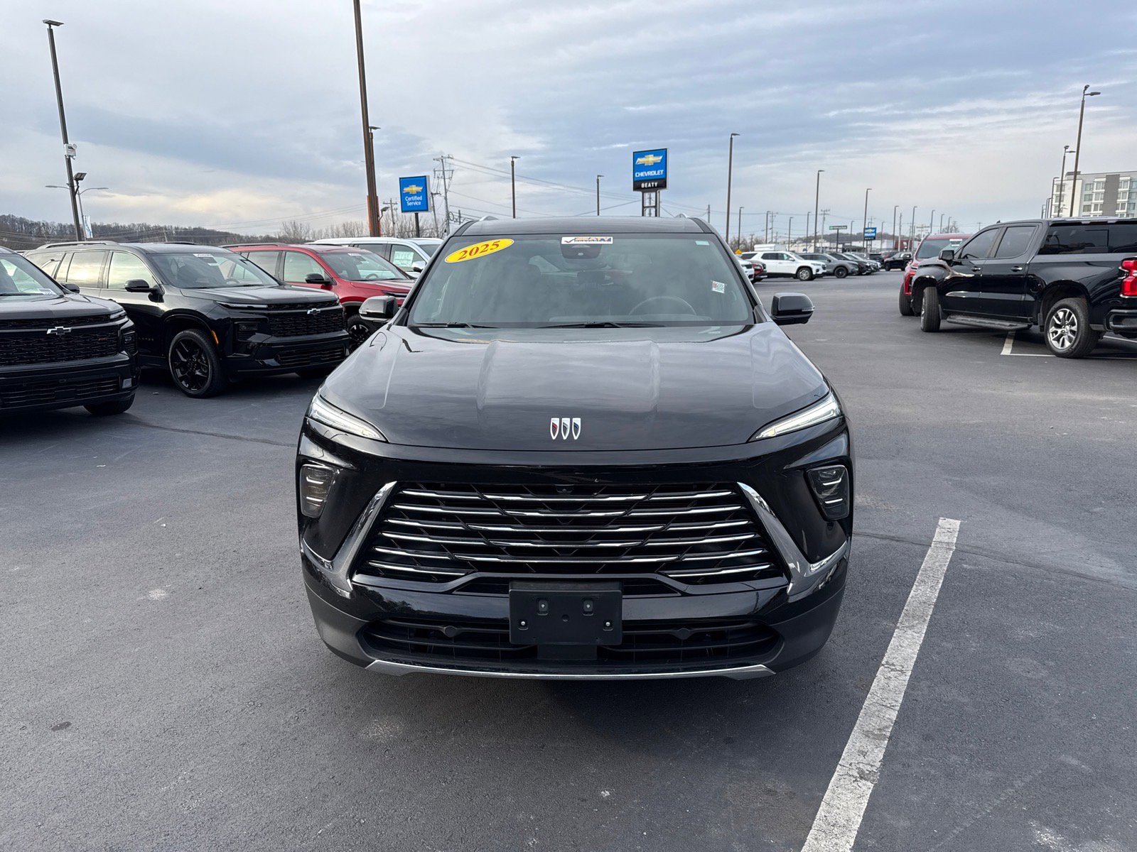 Used 2025 Buick Enclave Preferred image 8