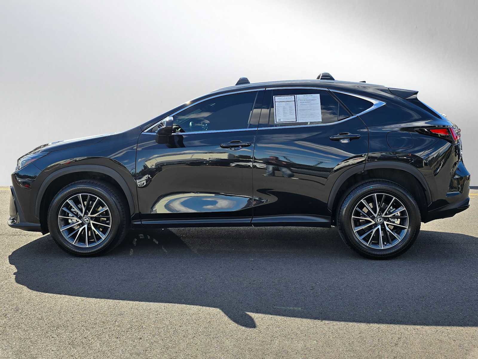 Used 2023 Lexus NX 350h AWD w/ Towing Package (2000 Lbs) image 6