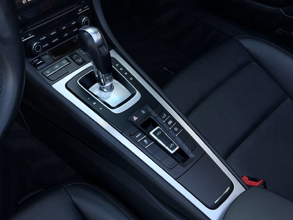 Used 2020 Porsche 718 Boxster RWD image 20