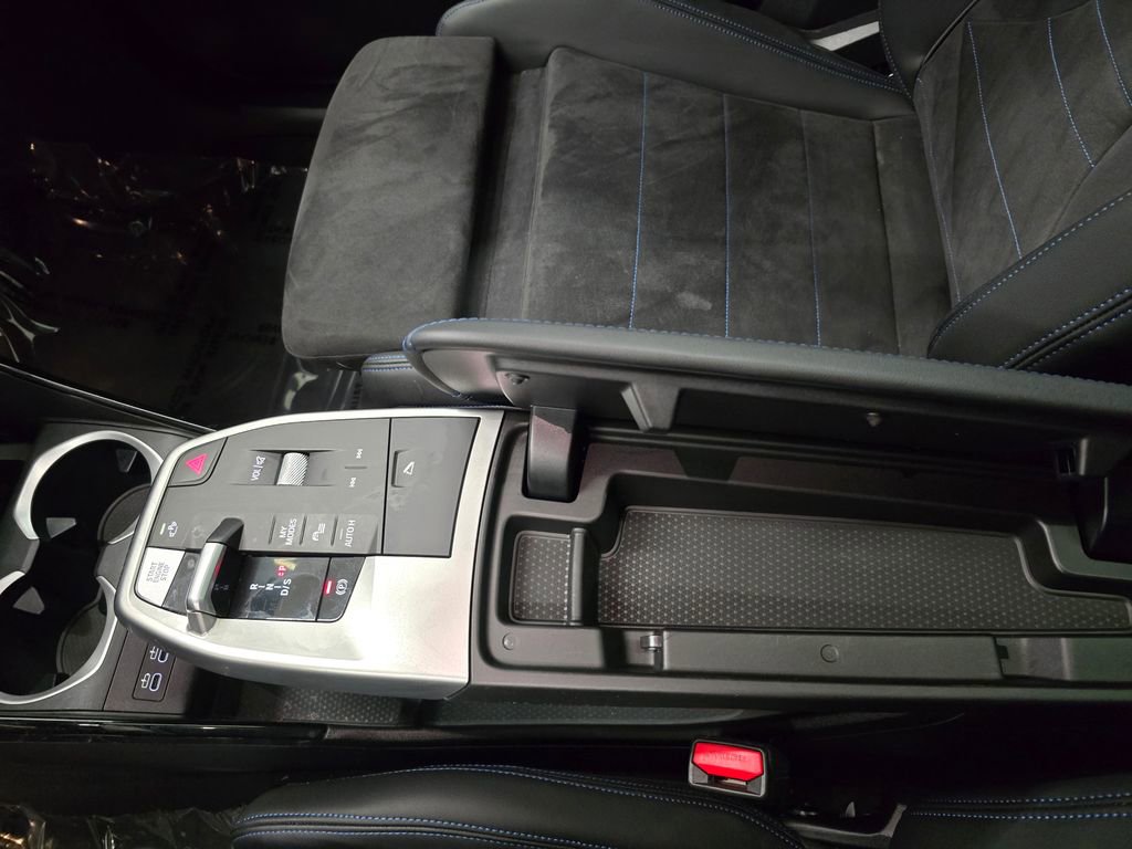 Used 2025 BMW X1 M35i image 25