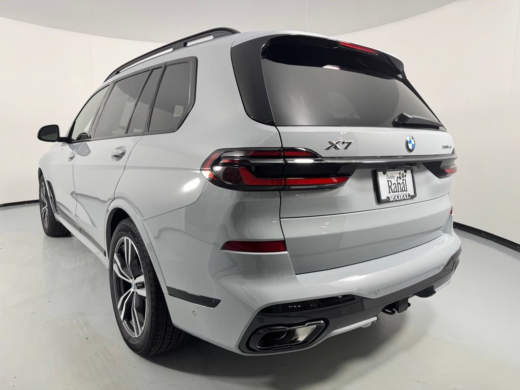 New 2027 BMW X7 xDrive40i w/ M Sport Package AWD/4WD image 5