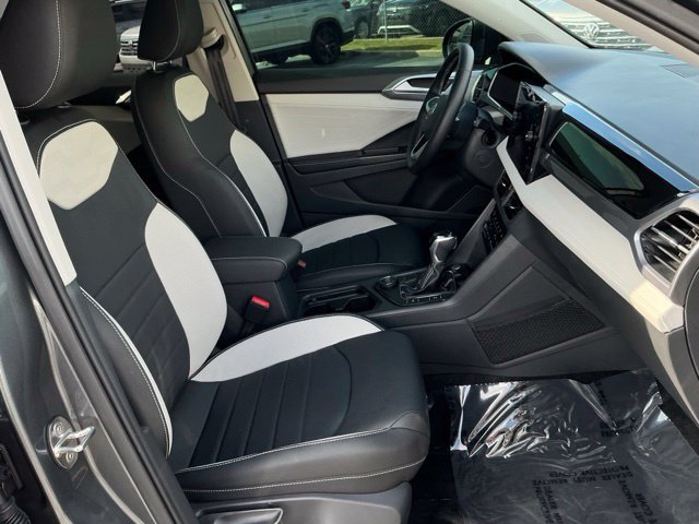 Certified 2025 Volkswagen Taos SEL AWD/4WD image 23