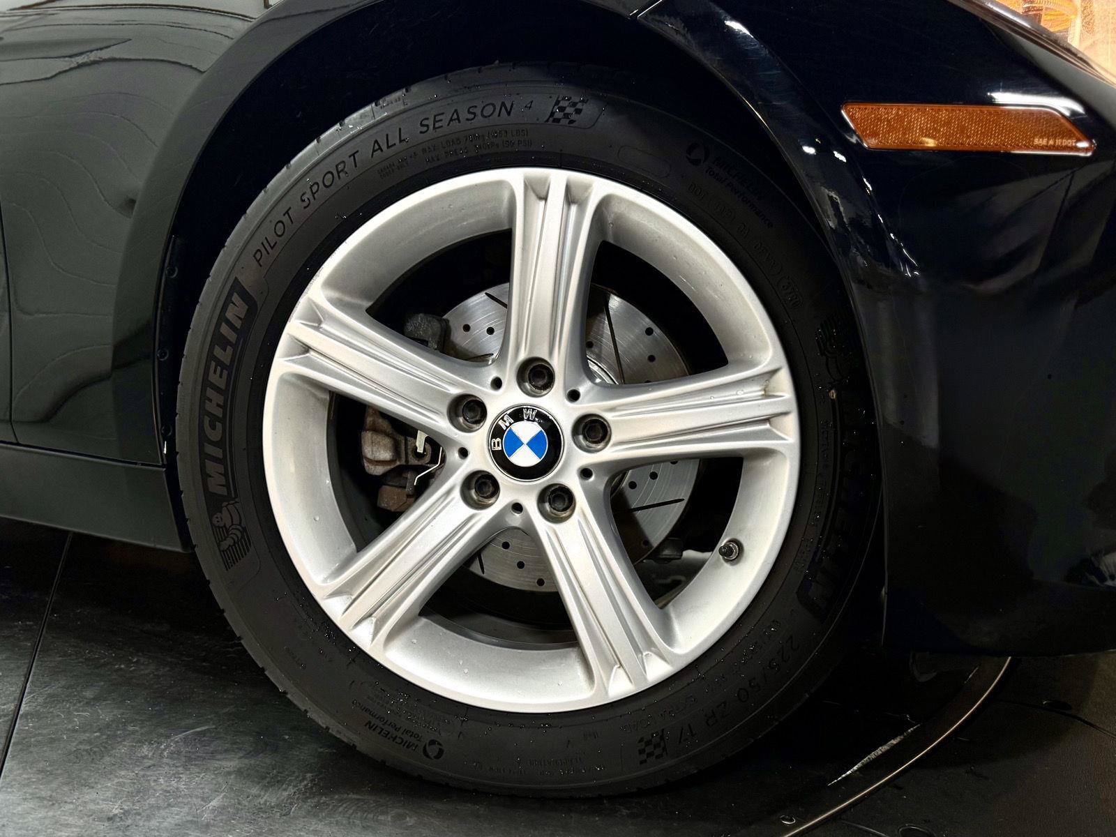 Used 2014 BMW 320i xDrive Sedan AWD/4WD image 12