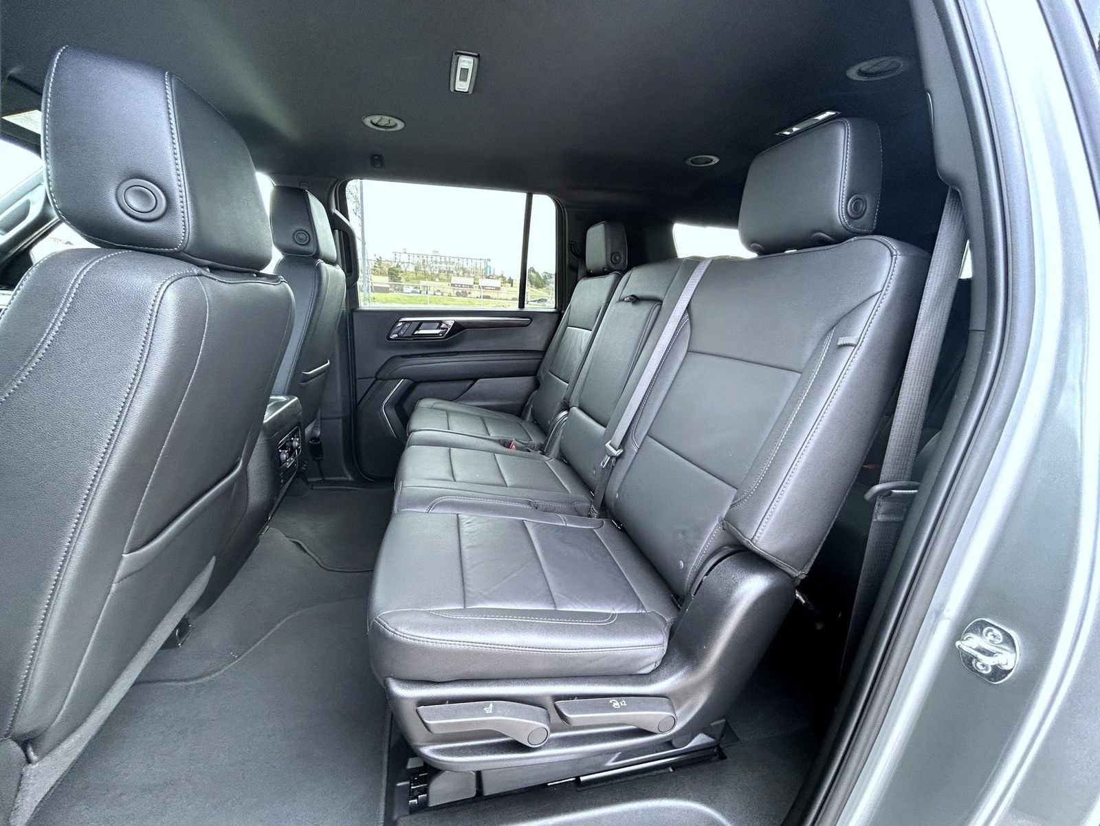 Certified 2025 Chevrolet Suburban Z71 AWD/4WD image 20