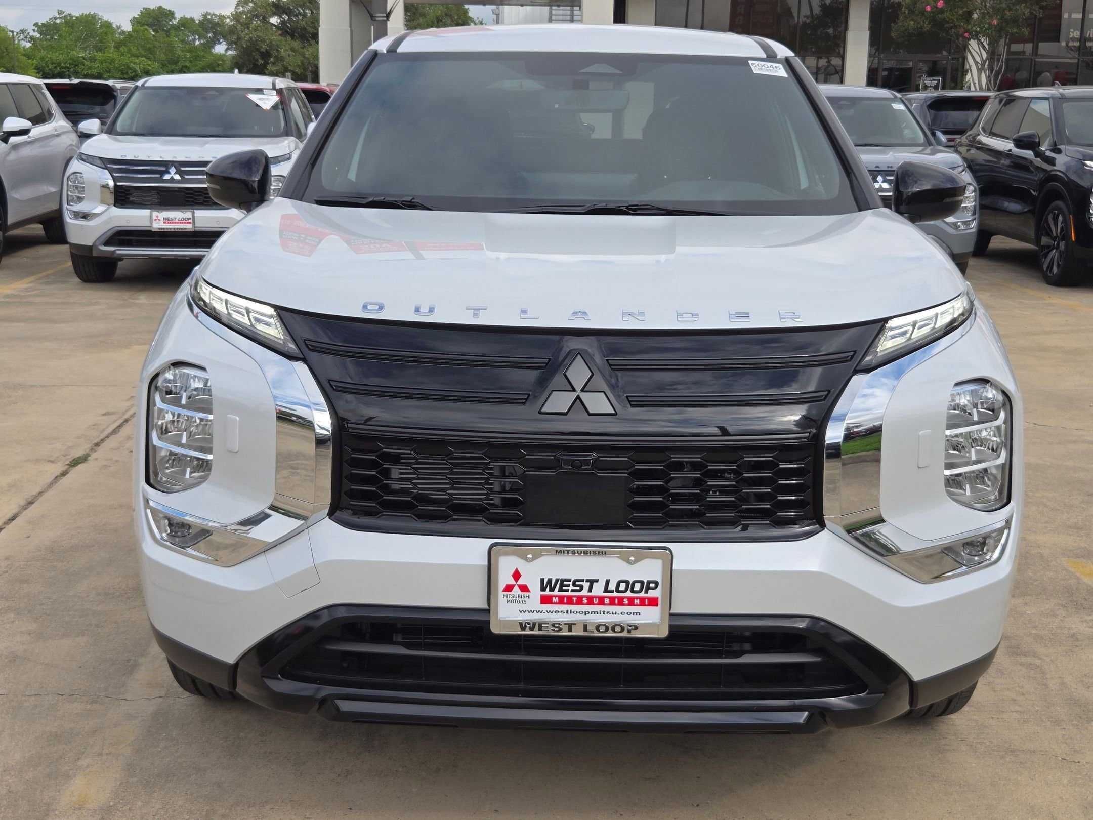 New 2026 Mitsubishi Outlander LE AWD/4WD image 8