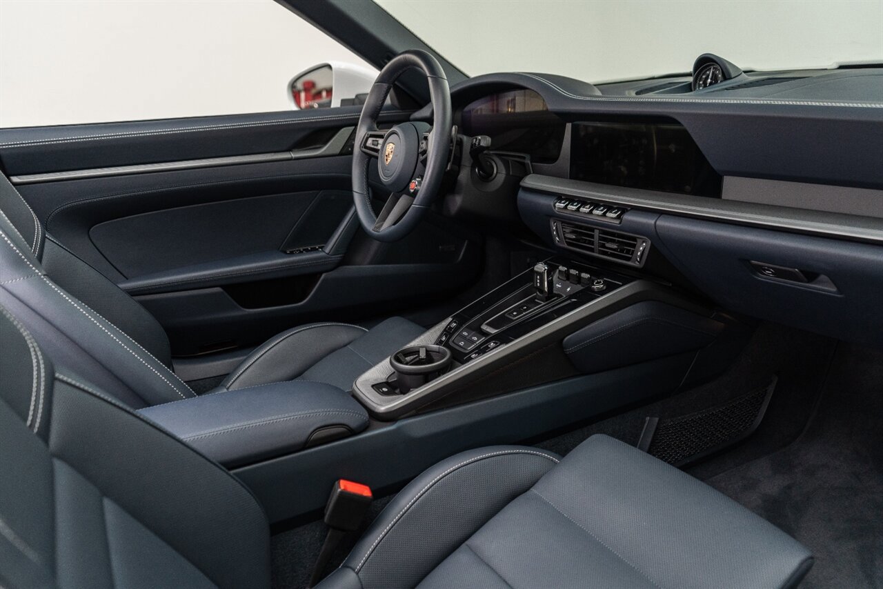 Used 2025 Porsche 911 Carrera w/ Premium Package image 53