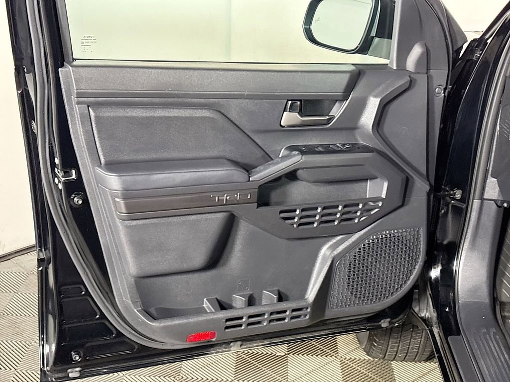 Used 2025 Toyota Tacoma TRD Sport AWD/4WD image 10
