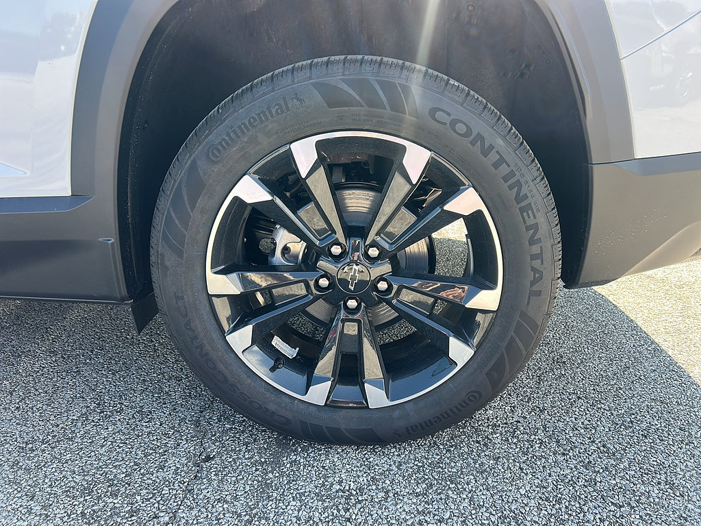 New 2026 Chevrolet Equinox RS w/ Convenience Package III AWD/4WD image 19