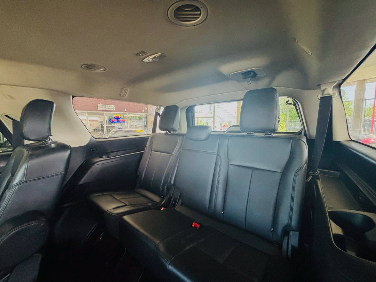 Used 2024 Ford Expedition Max XLT AWD/4WD image 30