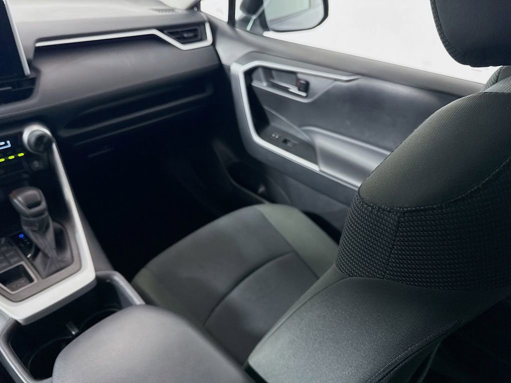 Certified 2025 Toyota RAV4 LE AWD/4WD image 22