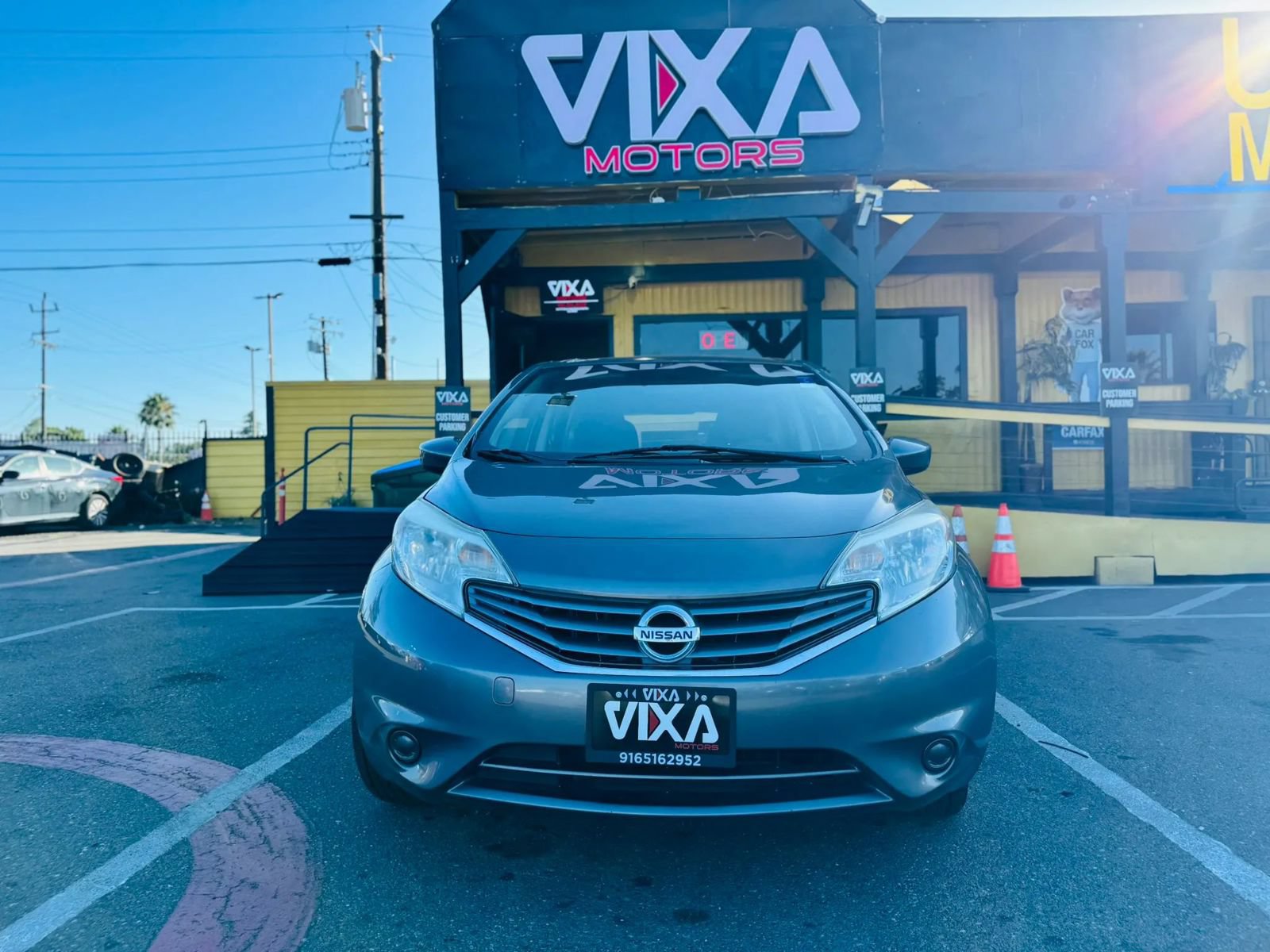 Used 2016 Nissan Versa Note SV FWD image 2