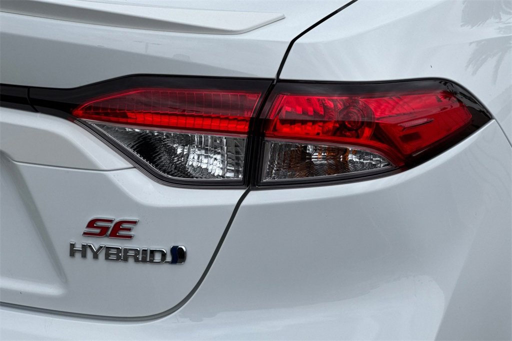 Used 2024 Toyota Corolla SE image 32
