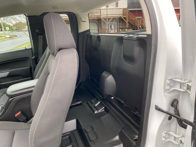 Used 2022 Chevrolet Colorado LT w/ Fleet Safety Package image 19