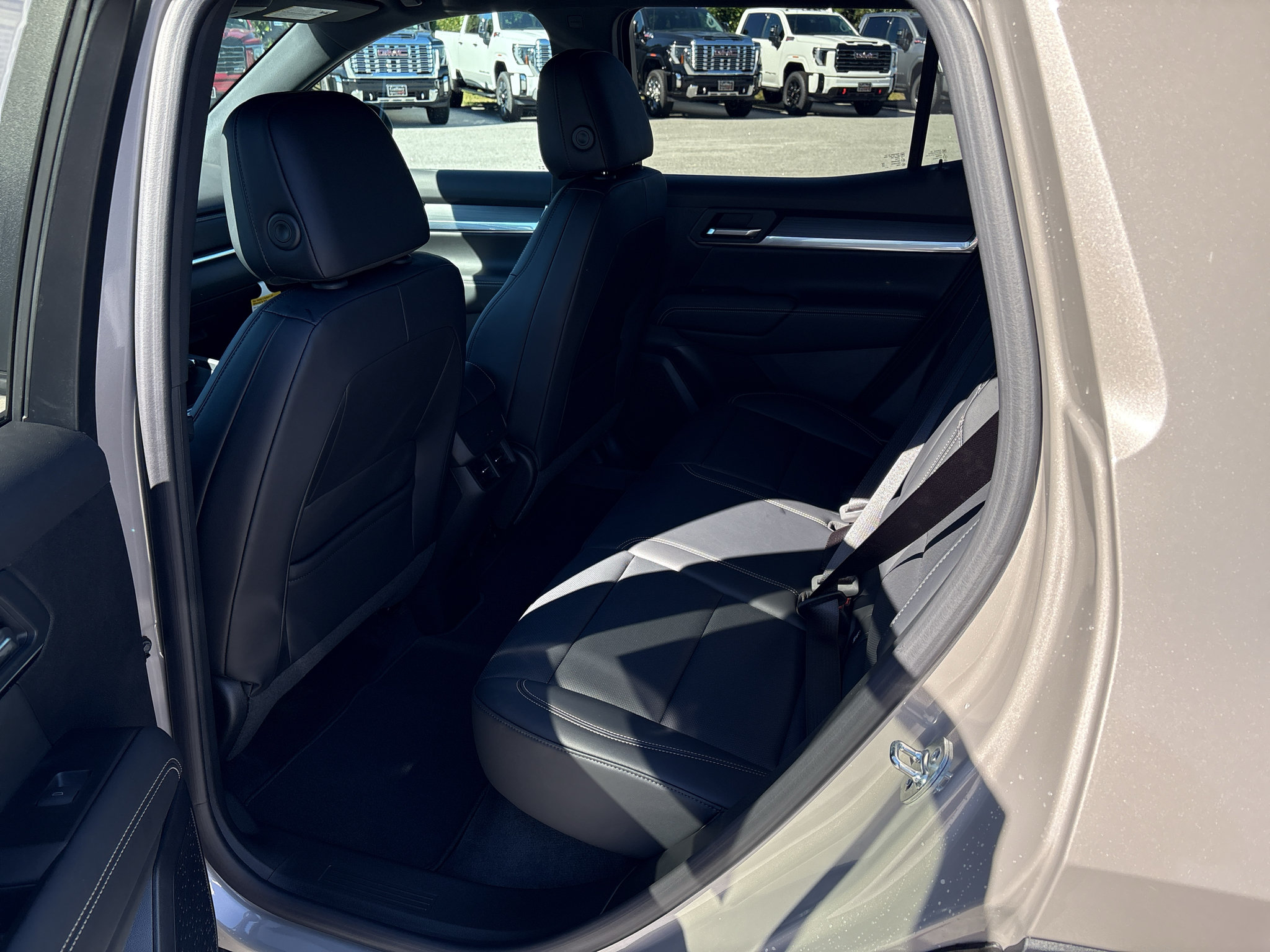 New 2027 GMC Terrain Elevation AWD/4WD image 17