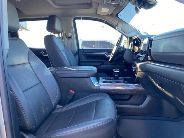 Used 2023 Chevrolet Silverado 1500 LTZ w/ LTZ Premium Package image 3