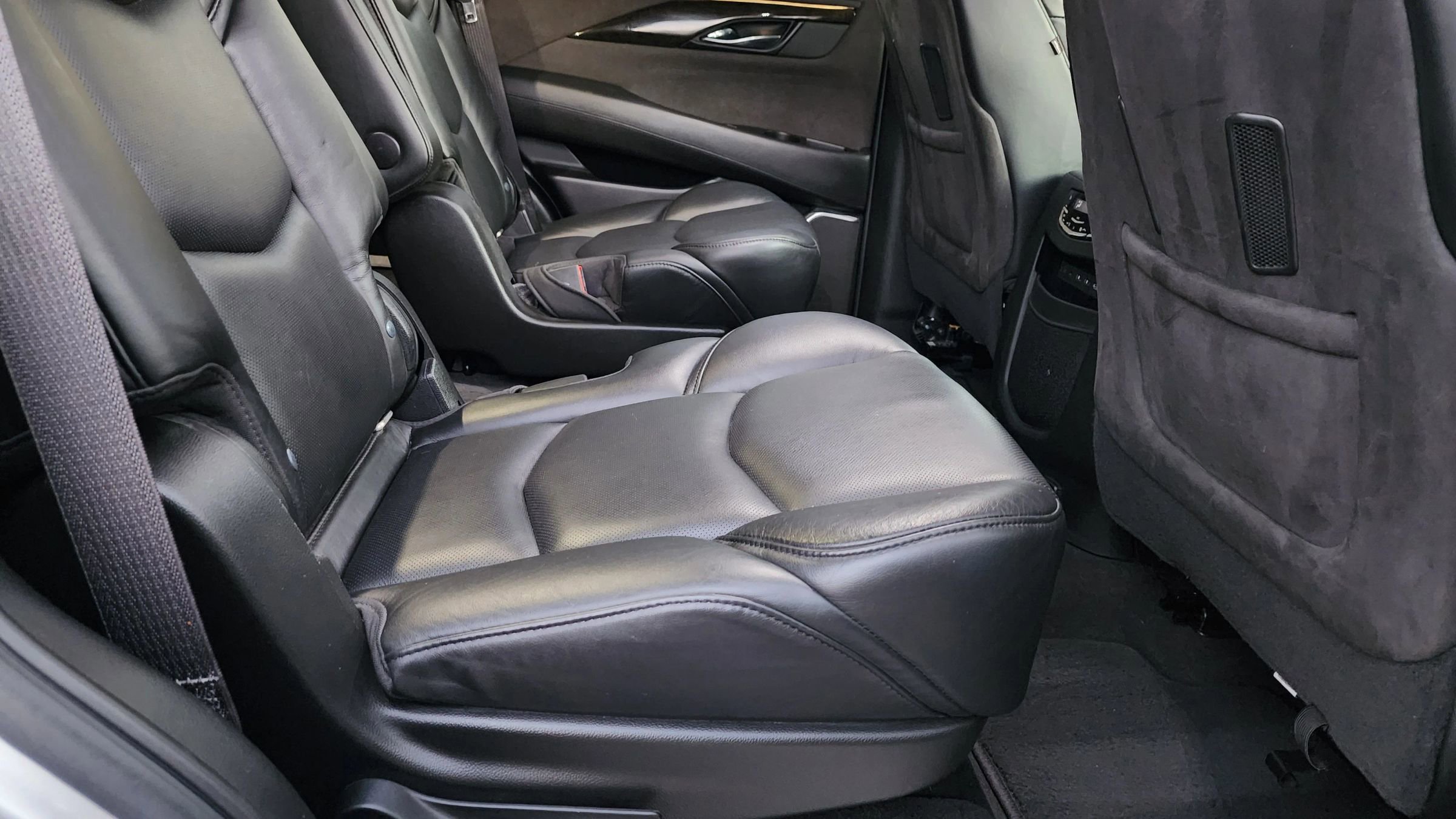 Used 2020 Cadillac Escalade Platinum image 20