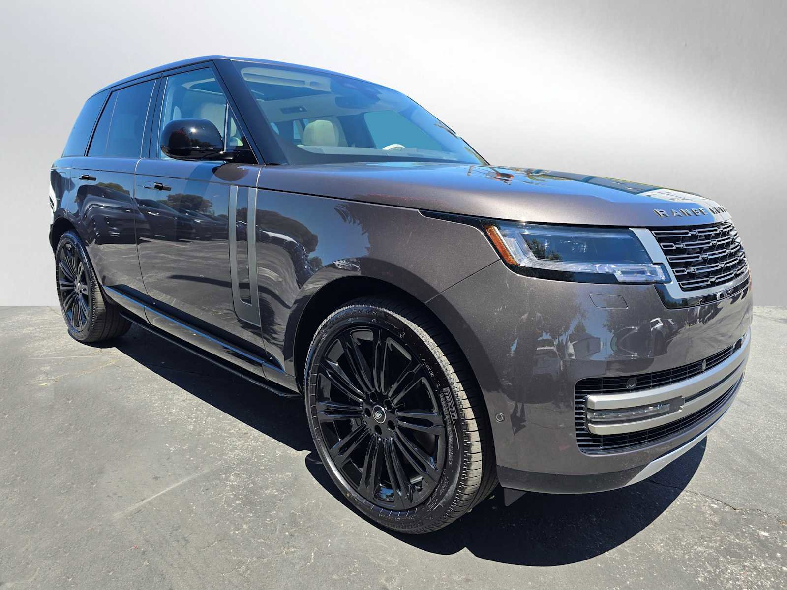 New 2025 Land Rover Range Rover SE image 7