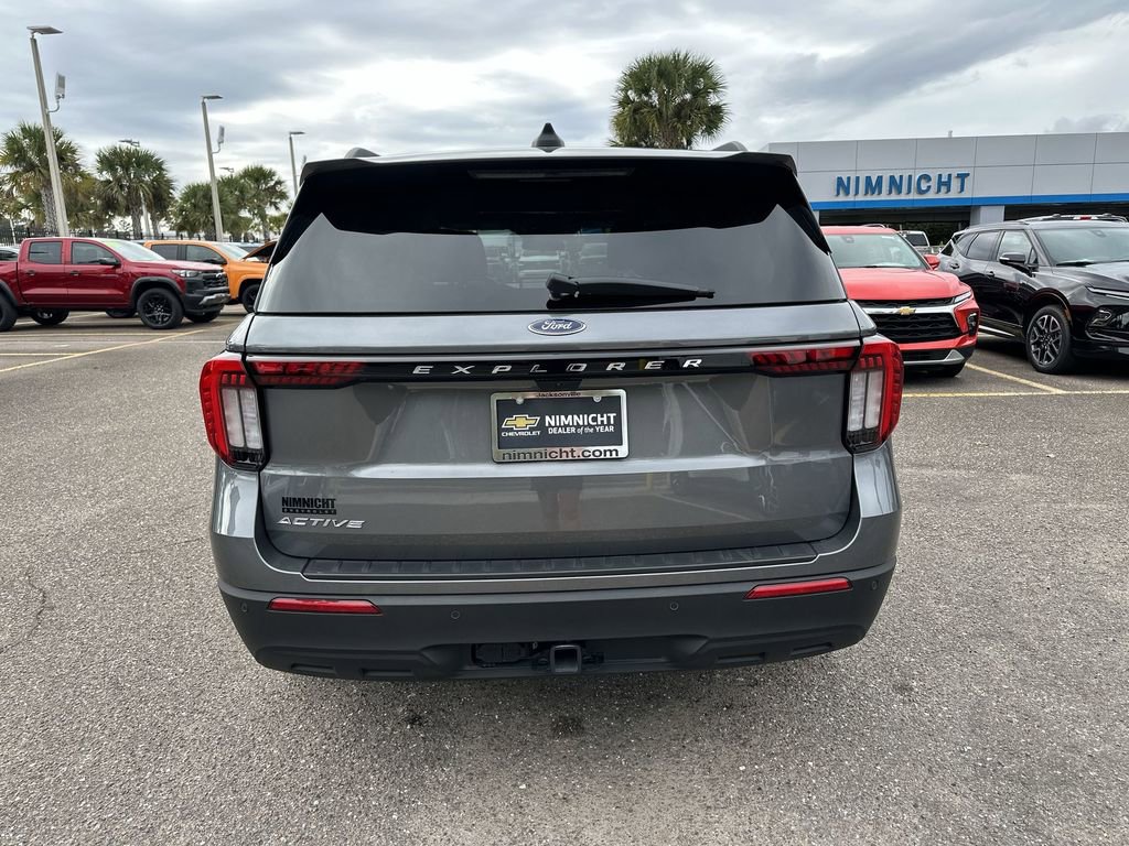 Used 2025 Ford Explorer Active image 15