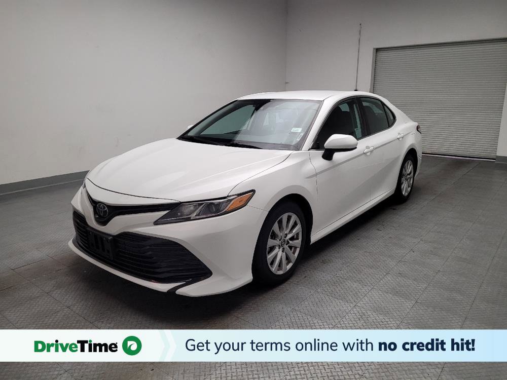 Used 2019 Toyota Camry LE FWD image 1