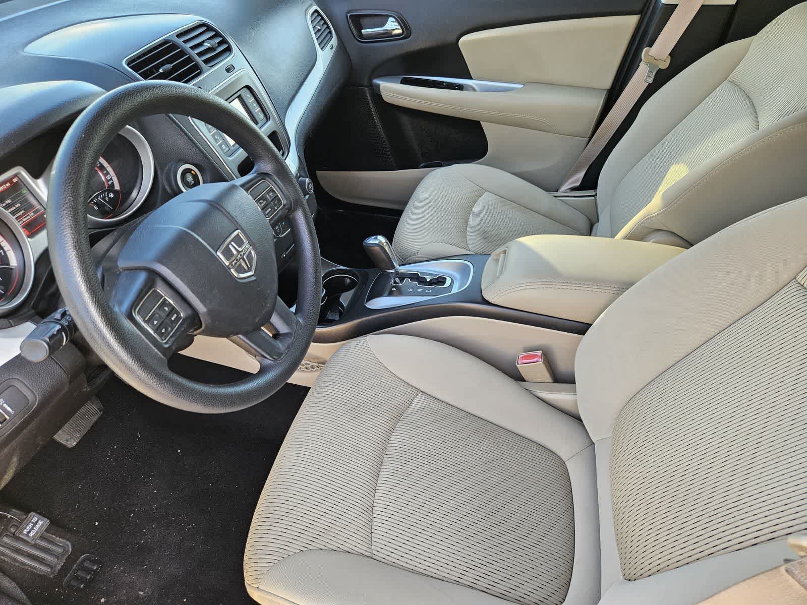 Used 2014 Dodge Journey SXT w/ Flexible Seating Group FWD image 2