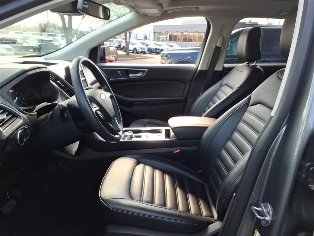 Used 2022 Ford Edge SEL w/ Convenience Package image 18
