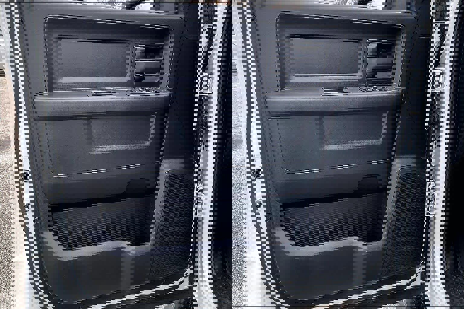 Used 2024 RAM 3500 Tradesman w/ Chrome Appearance Group image 19