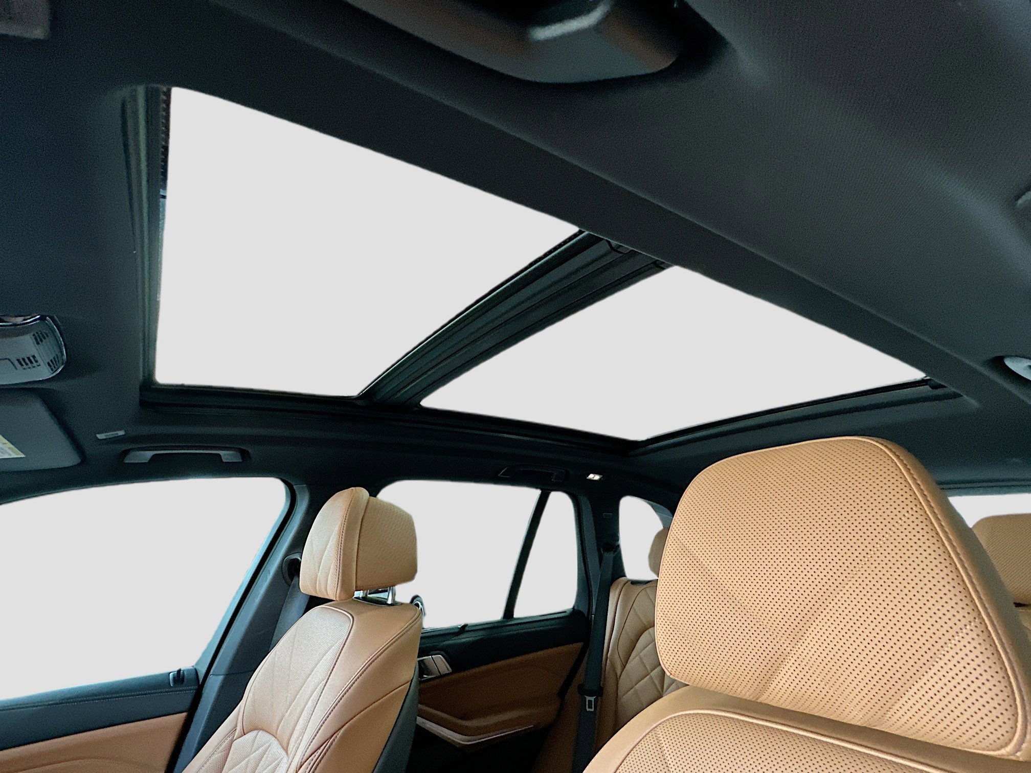 Certified 2025 BMW X5 M60i w/ Executive Package image 23