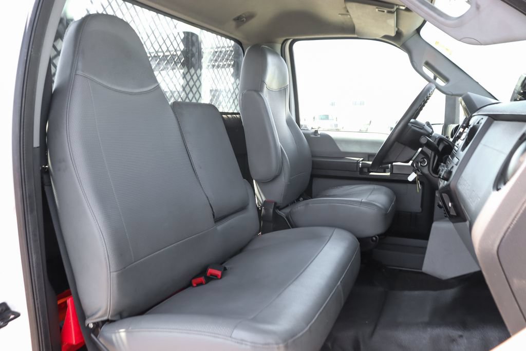 Used 2017 Ford F750 2WD Regular Cab Super Duty image 34