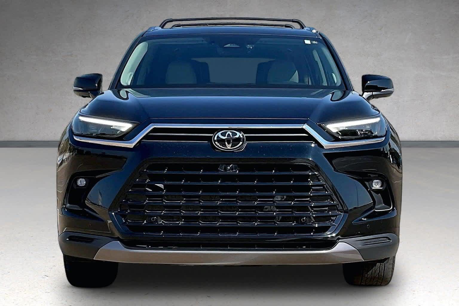 Used 2025 Toyota Grand Highlander FWD image 6