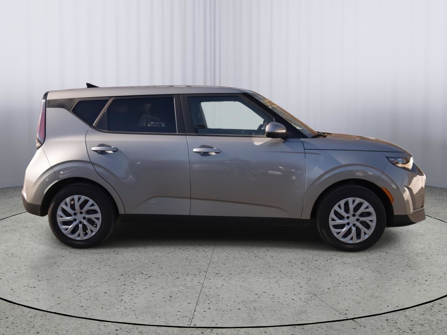 Used 2023 Kia Soul LX FWD image 23