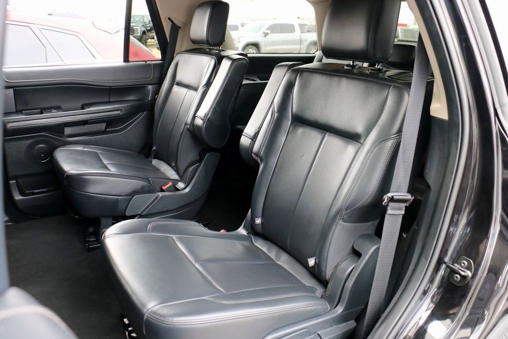 Used 2024 Ford Expedition XLT image 21