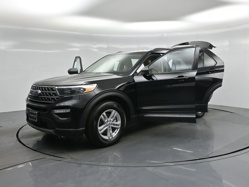 Certified 2024 Ford Explorer XLT w/ Equipment Group 202A AWD/4WD image 32