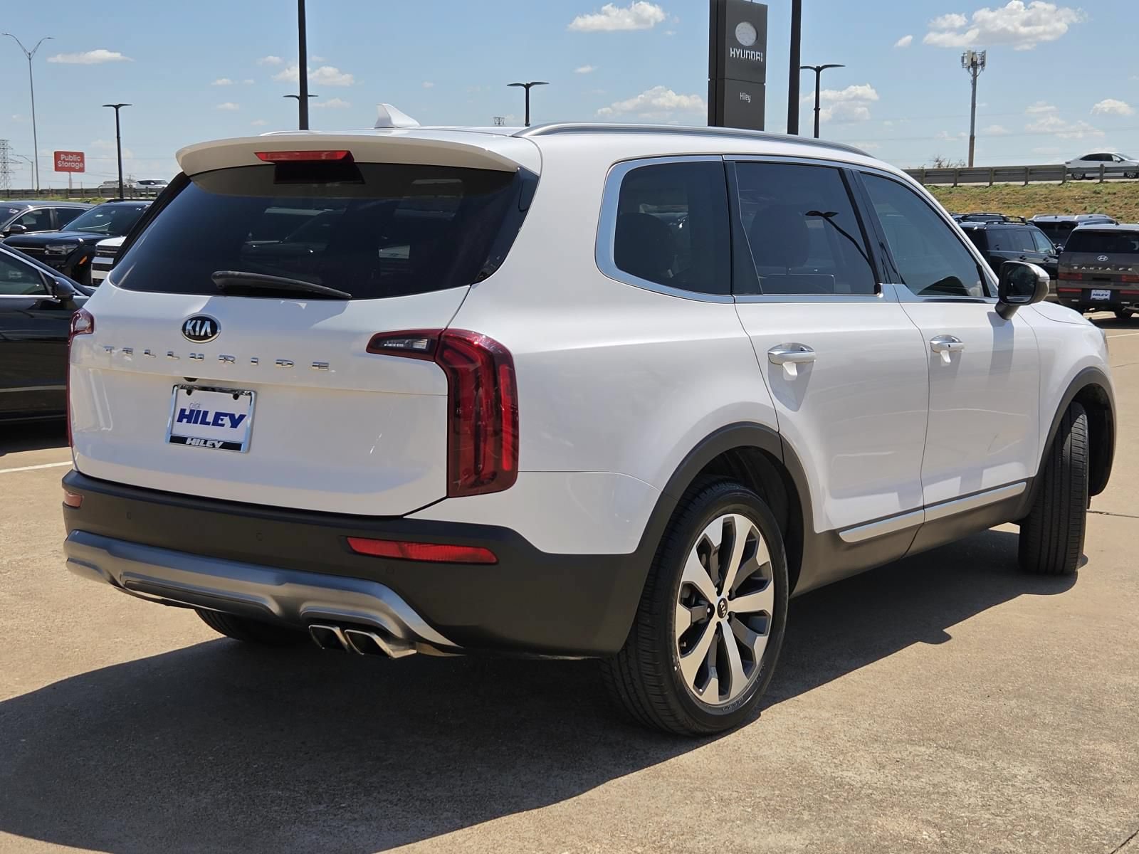 Used 2021 Kia Telluride S FWD image 4