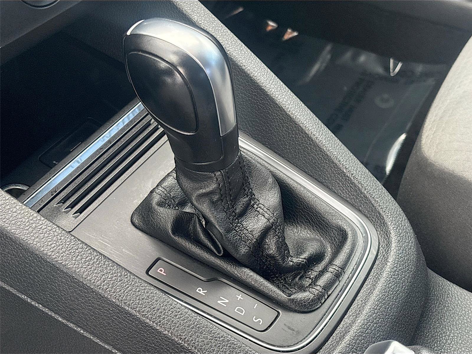 Used 2018 Volkswagen Jetta S image 17