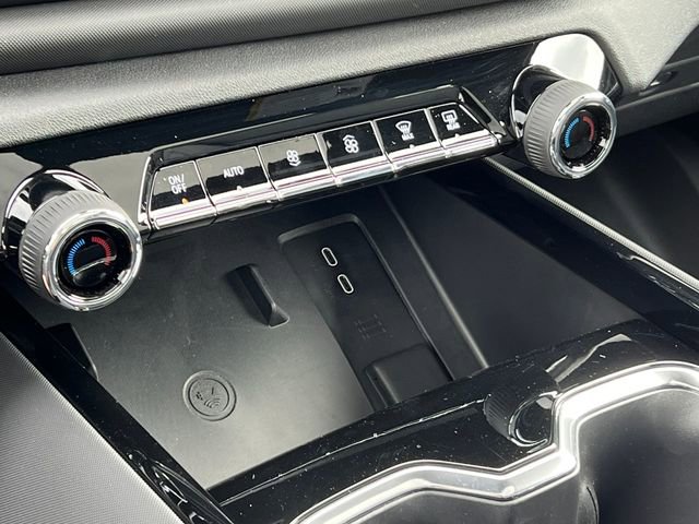 New 2026 Chevrolet Silverado EV LT AWD/4WD image 38