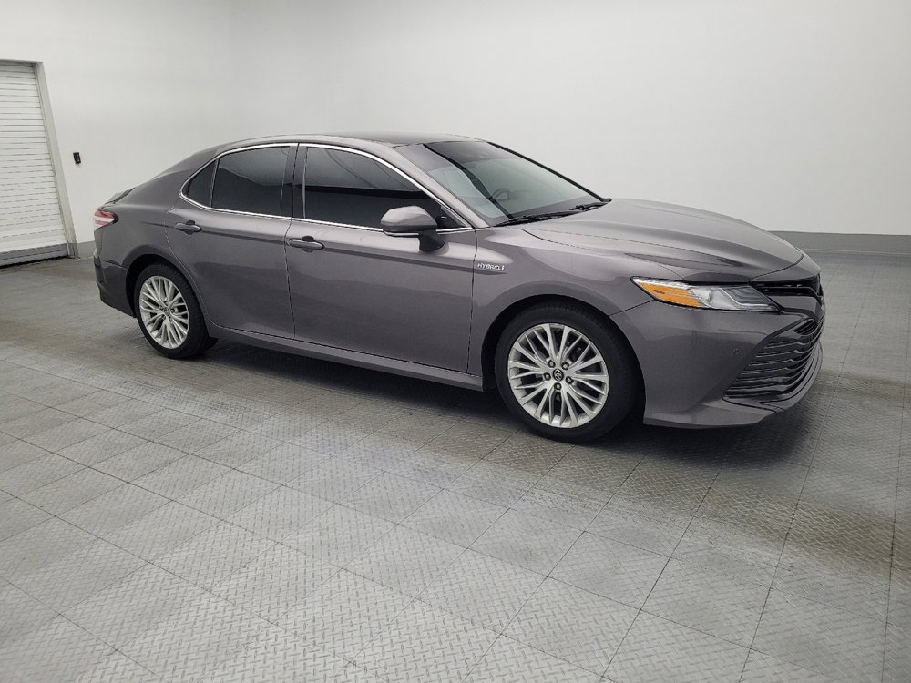 Used 2018 Toyota Camry XLE image 11