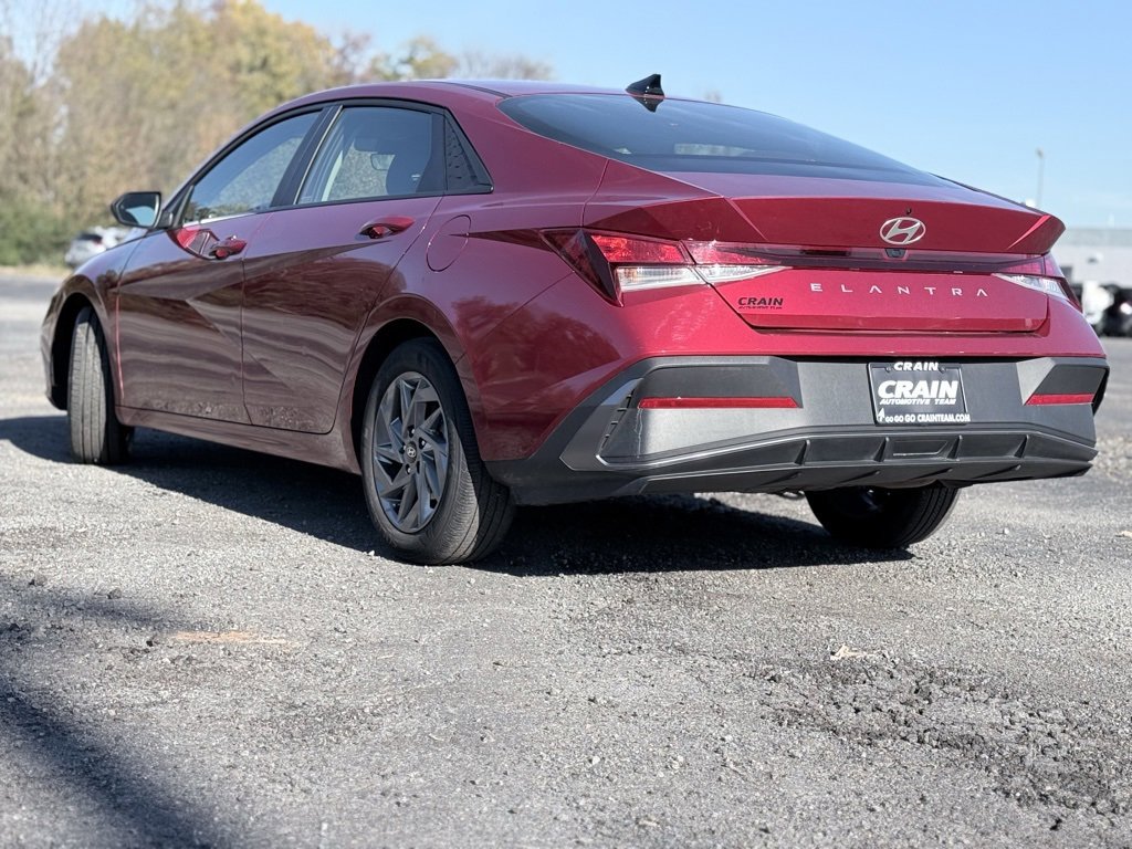 Used 2024 Hyundai Elantra SEL image 5