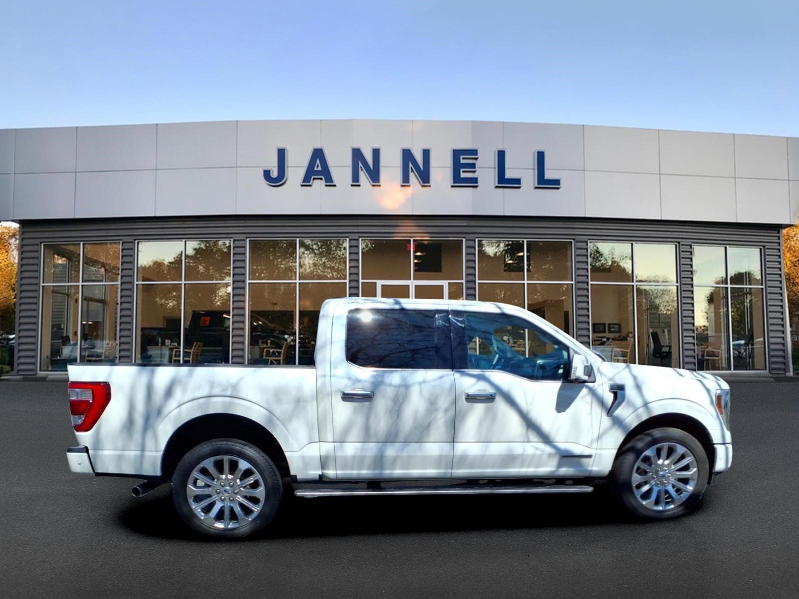 Used 2023 Ford F150 Limited image 4