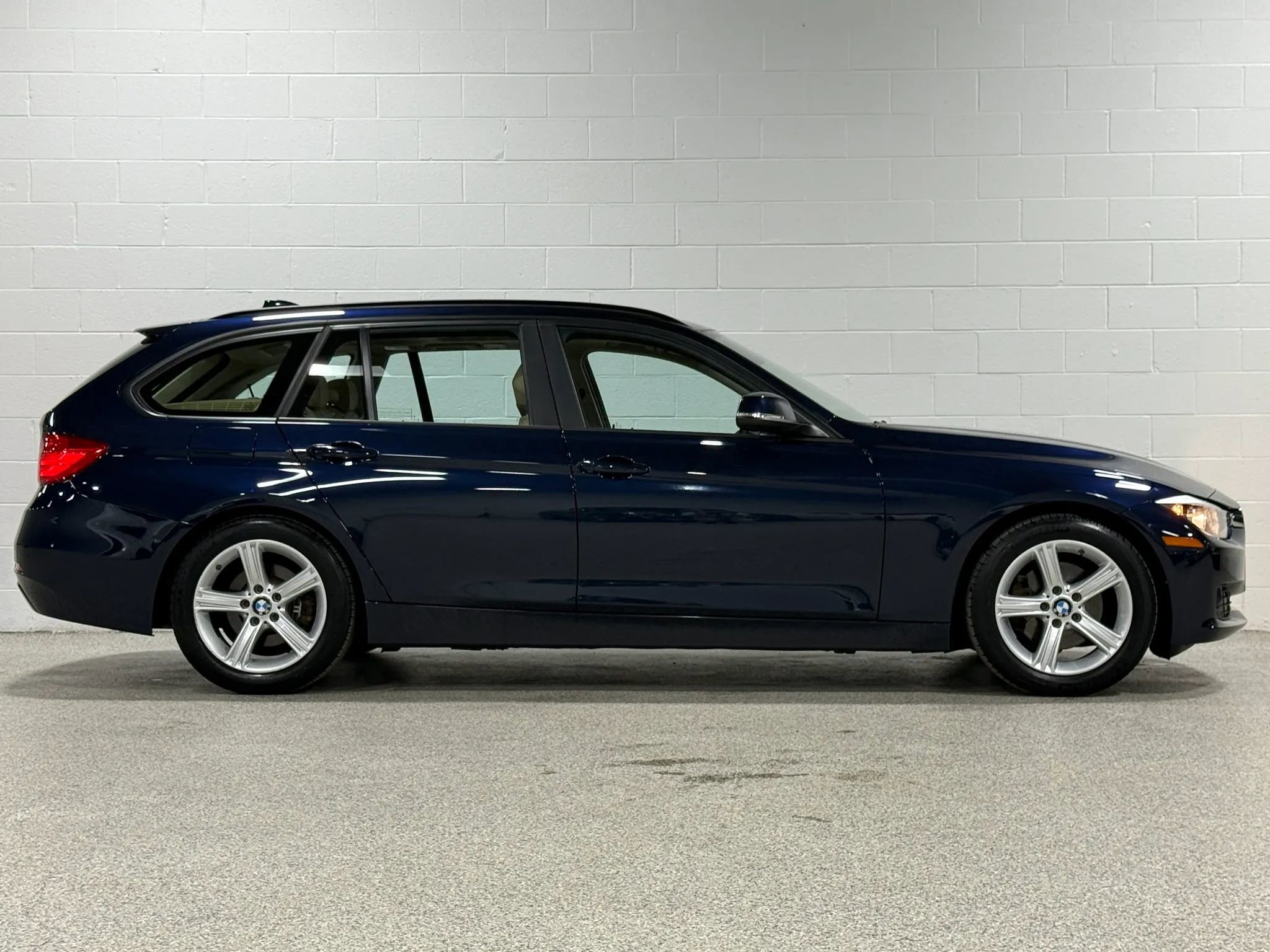 Used 2014 BMW 328d xDrive Wagon image 5