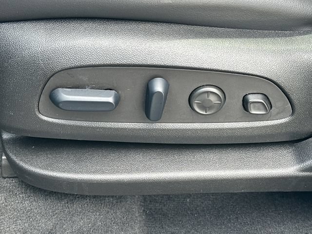 Used 2024 Buick Enclave Avenir w/ Avenir Technology Package FWD image 19