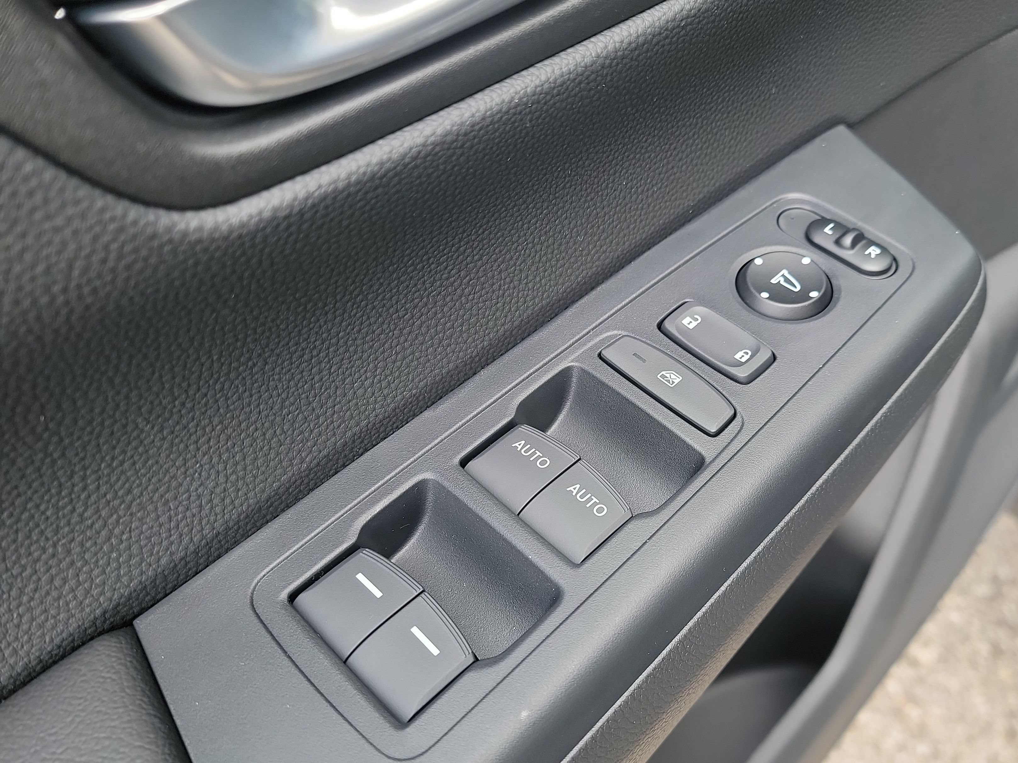 New 2027 Honda CR-V EX image 8